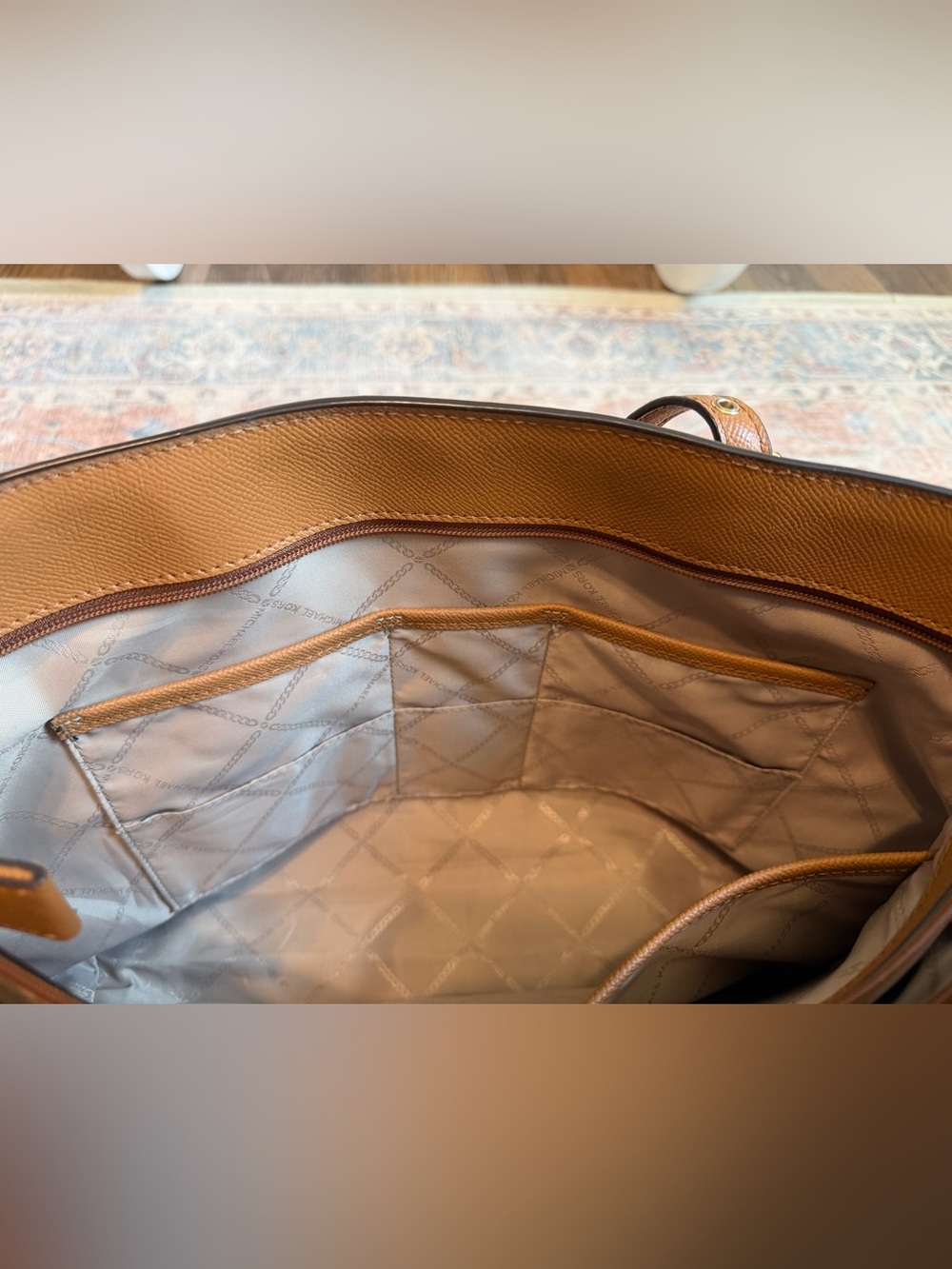 Michael Kors, laptop handbag - Picture 4 of 6
